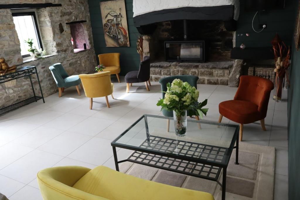 Le Relais De Porz Morvan Plomodiern Luaran gambar