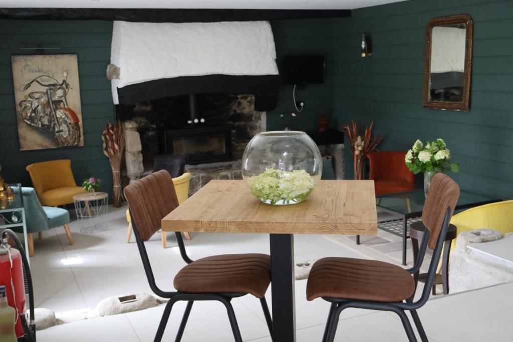 Le Relais De Porz Morvan Plomodiern Luaran gambar
