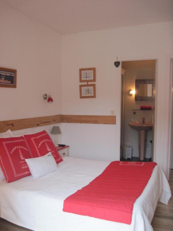 Le Relais De Porz Morvan Plomodiern Luaran gambar